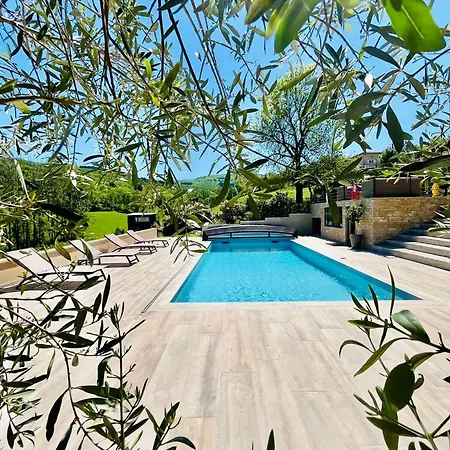 Le Grand Chacel Vakantiehuis *